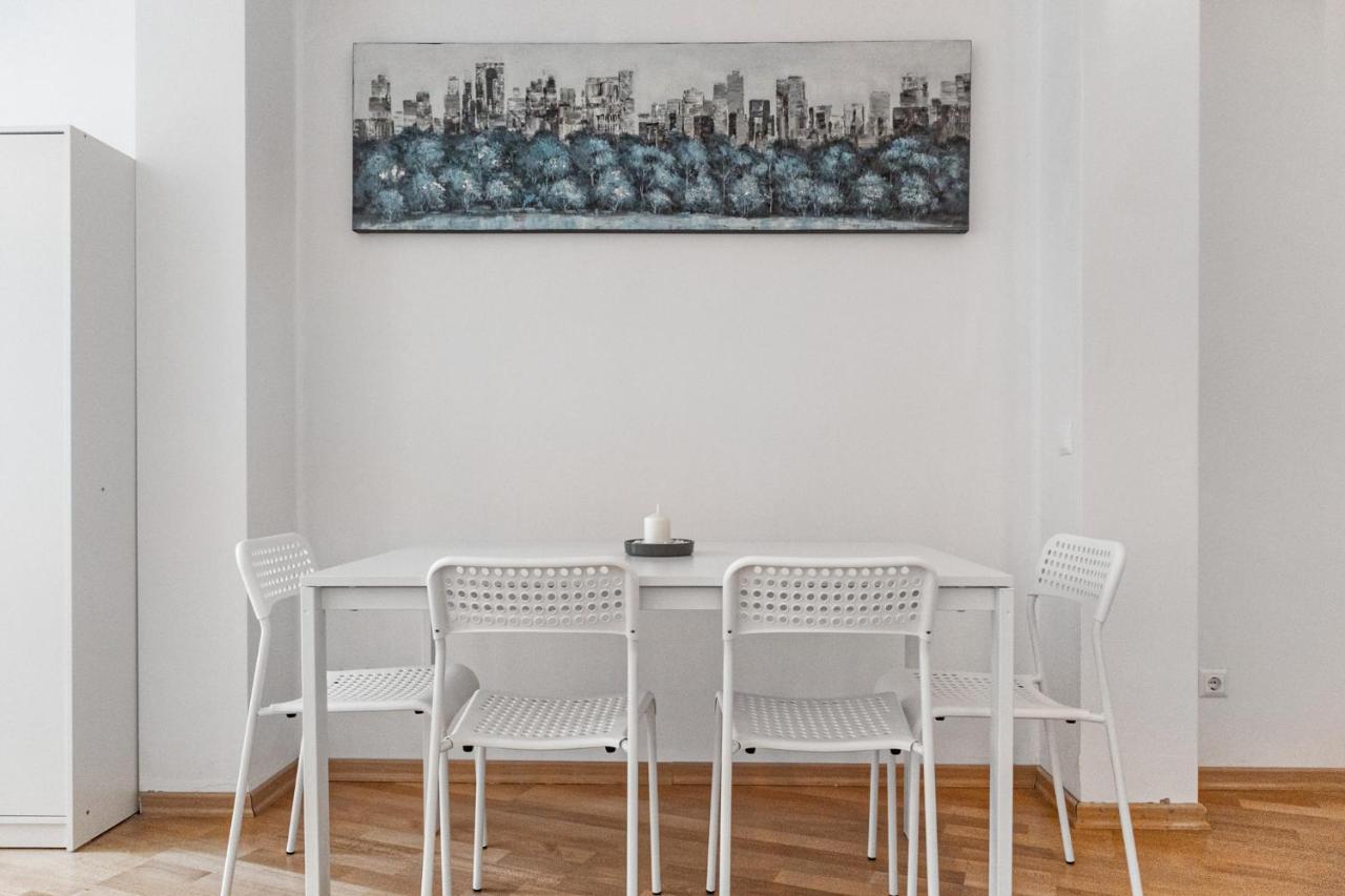 Gasometer Apartment - Designer Building With Amazing View فيينا المظهر الخارجي الصورة