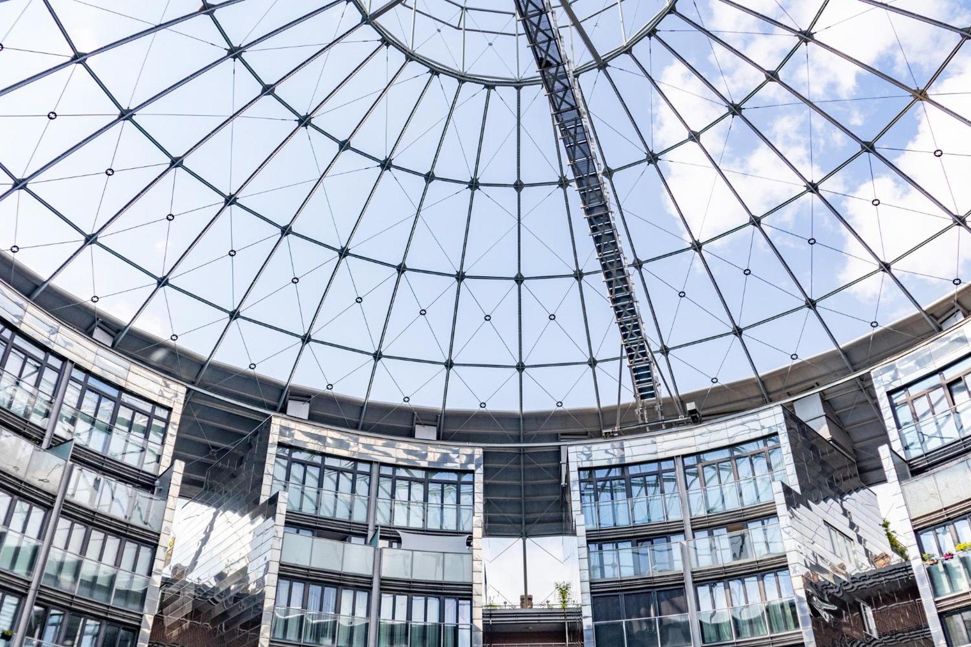 Gasometer Apartment - Designer Building With Amazing View فيينا المظهر الخارجي الصورة